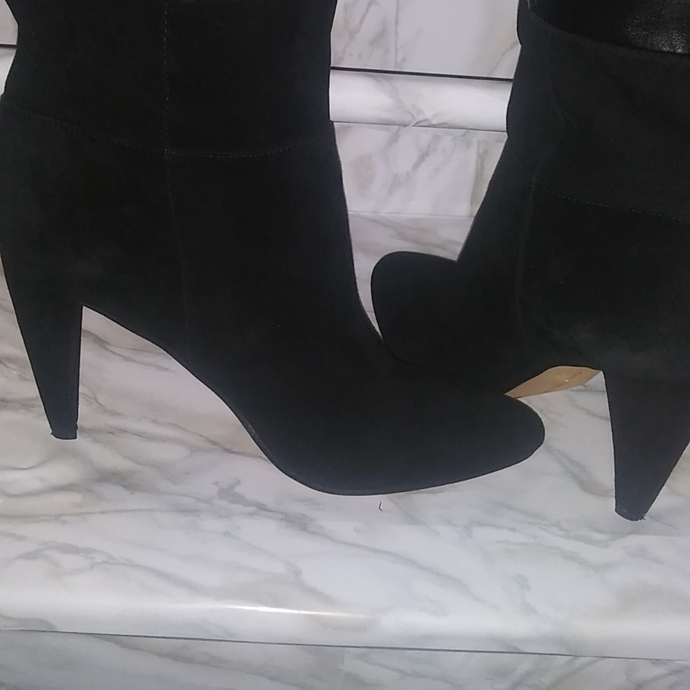 Boots. - Picture 3 of 11